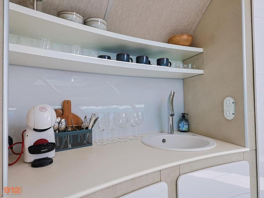 Anthenea Suite Hoteliere Flottante Perros-Guirec Exterior foto